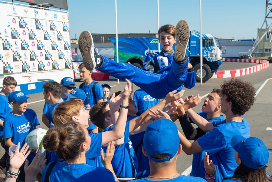 На «КАМАЗе» прошла профориентационная смена «Техновызов»