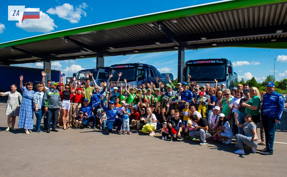 Экипажи команды «КАМАЗ-мастер» отправились на ралли «Шёлковый путь-2022»