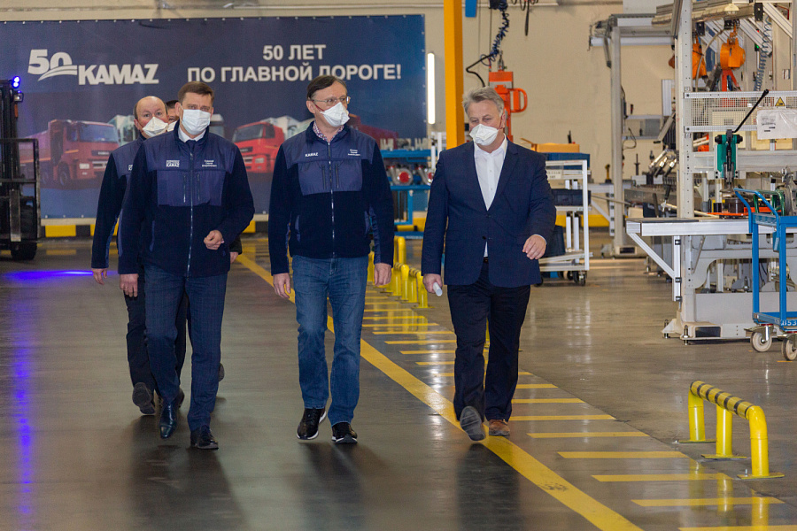 Генеральный директор «КАМАЗа» посетил завод двигателей