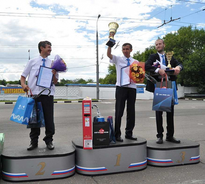 Призы от «КАМАЗа» для лучших водителей троллейбуса